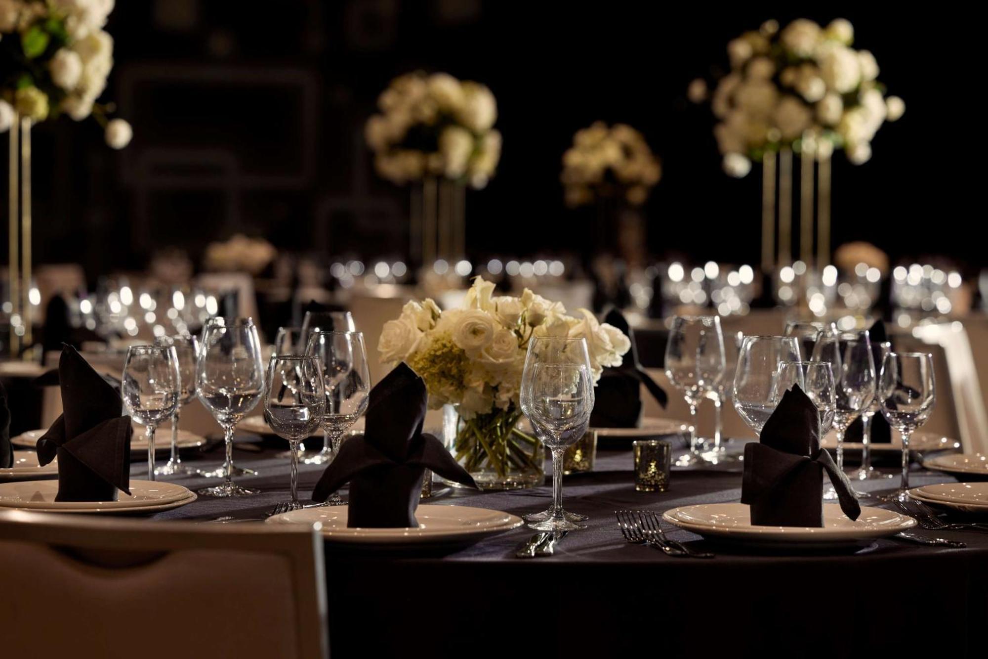 The Statler Dallas, Curio Collection By Hilton Exterior foto